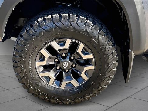 Certified 2021 Toyota Tacoma TRD Off-Road w/ Technology Package image 10