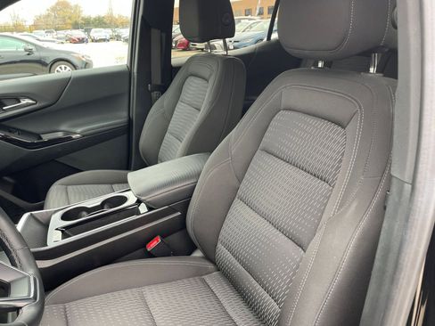 Used 2025 Chevrolet Equinox LT image 36