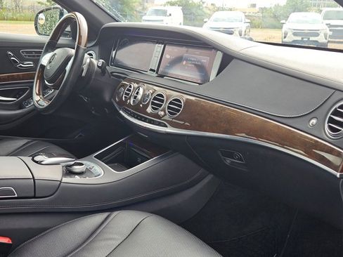 Used 2016 Mercedes-Benz S 550 Sedan image 19