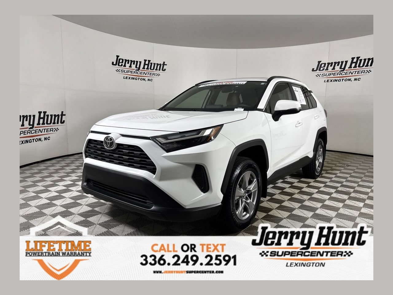 Used 2025 Toyota RAV4 XLE w/ Convenience Package FWD image 1