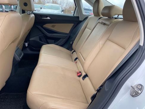 Used 2019 Volkswagen Jetta SEL w/ Cold Weather Package image 19