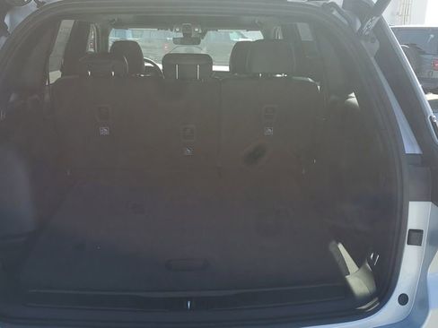 New 2025 Jeep Grand Cherokee Altitude image 10