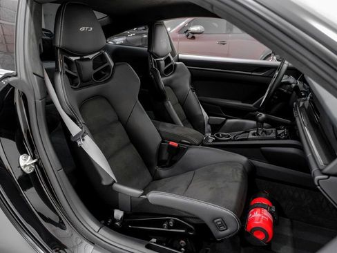 Used 2022 Porsche 911 GT3 image 34