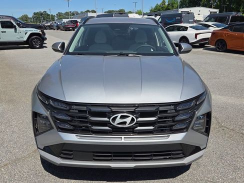 Used 2025 Hyundai Tucson SEL FWD image 2