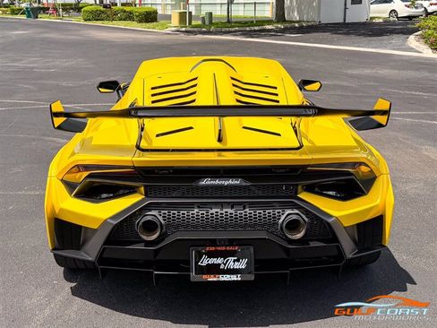Used 2022 Lamborghini Huracan STO RWD image 45