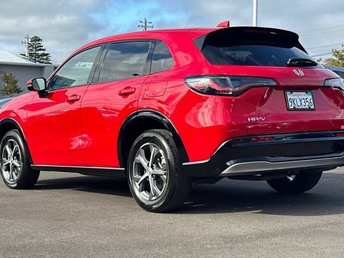 Certified 2024 Honda HR-V EX-L image 6