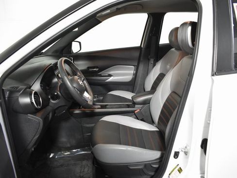 Certified 2024 Nissan Kicks SR w/ SR Premium Package image 12