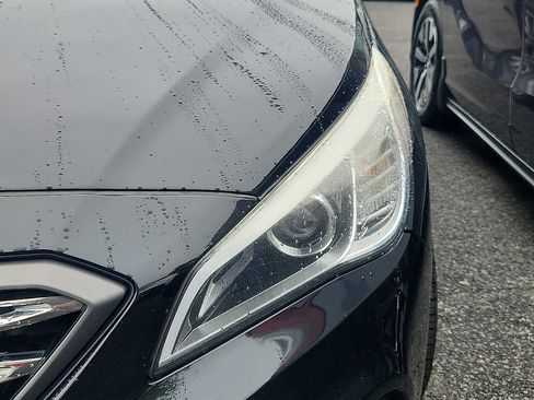 Used 2017 Hyundai Sonata Limited w/ Ultimate Package 04 FWD image 3