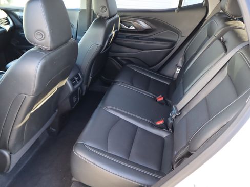 Certified 2024 GMC Terrain SLT image 31