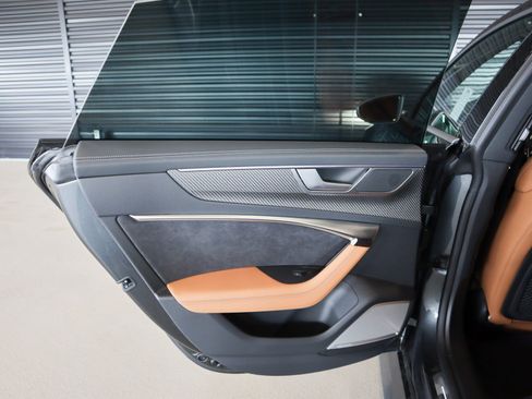 Used 2025 Audi RS 7 Performance image 29