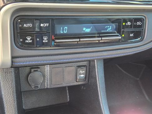 Used 2019 Toyota Corolla SE FWD image 21
