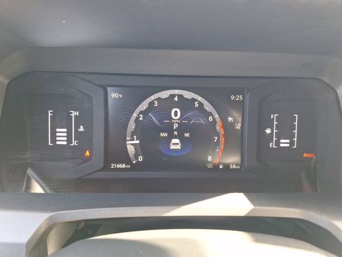 Used 2025 Toyota 4Runner SR5 AWD/4WD image 18