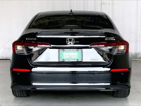 Used 2025 Honda Civic Sport image 3