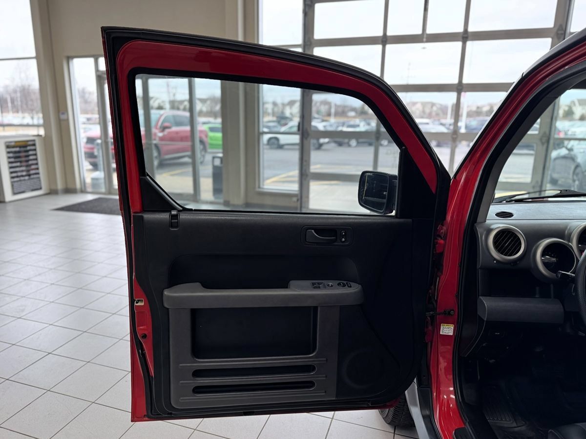 Used 2005 Honda Element EX image 9