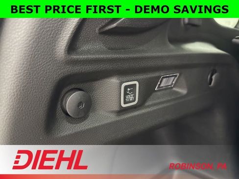 New 2025 Jeep Grand Cherokee L Limited w/ Black Appearance Package AWD/4WD image 11