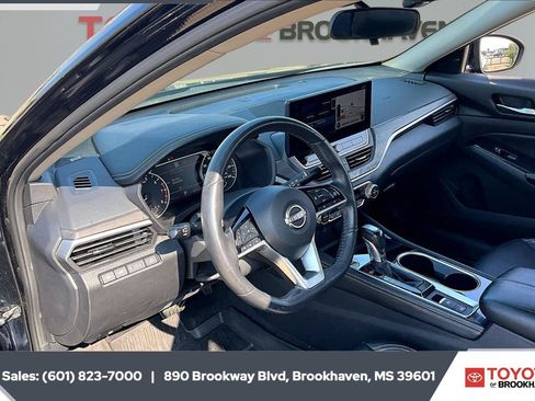 Used 2024 Nissan Altima 2.5 SL AWD/4WD image 12