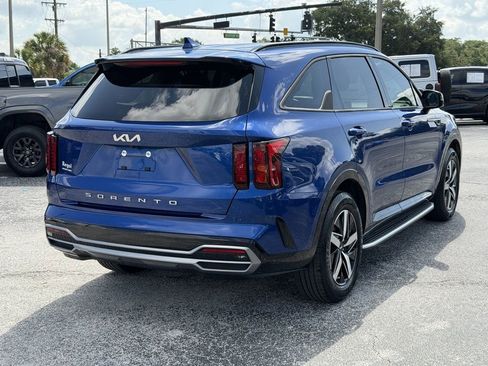 Certified 2022 Kia Sorento S FWD image 5