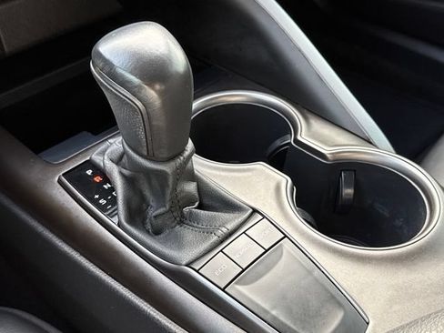 Used 2022 Toyota Camry SE FWD image 26