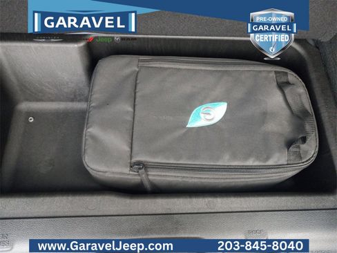 Used 2022 Jeep Wrangler Unlimited Sahara w/ Cold Weather Group image 17