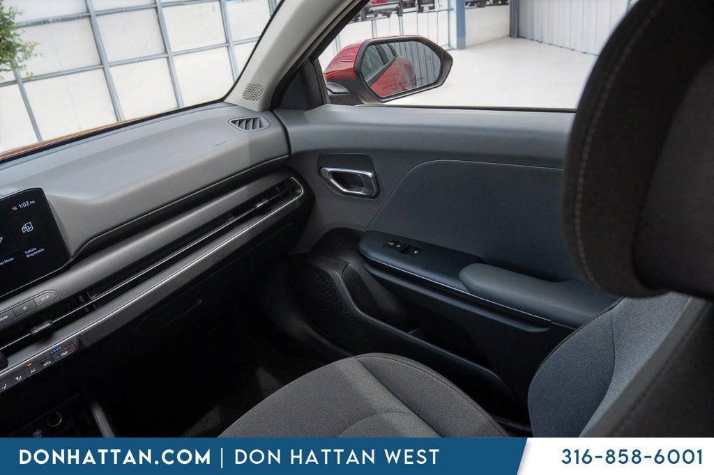 Used 2025 Kia K4 FWD image 14