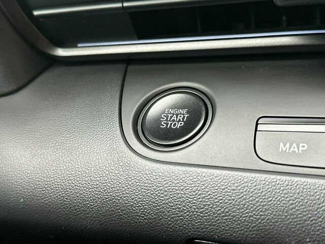 Used 2025 Hyundai Elantra SEL FWD image 26