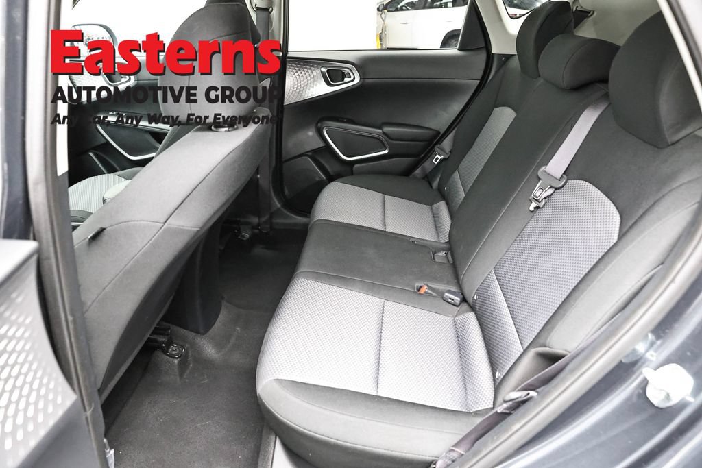Used 2023 Kia Soul LX w/ LX Technology Package FWD image 22