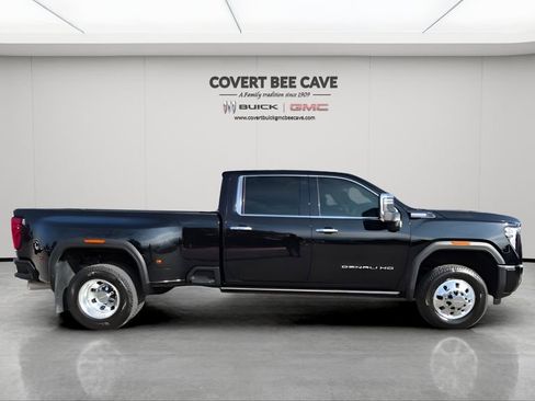 Used 2024 GMC Sierra 3500 Denali Ultimate image 11