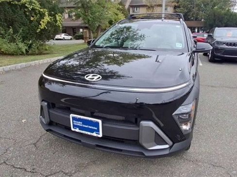 Certified 2024 Hyundai Kona SEL w/ Convenience Package image 3