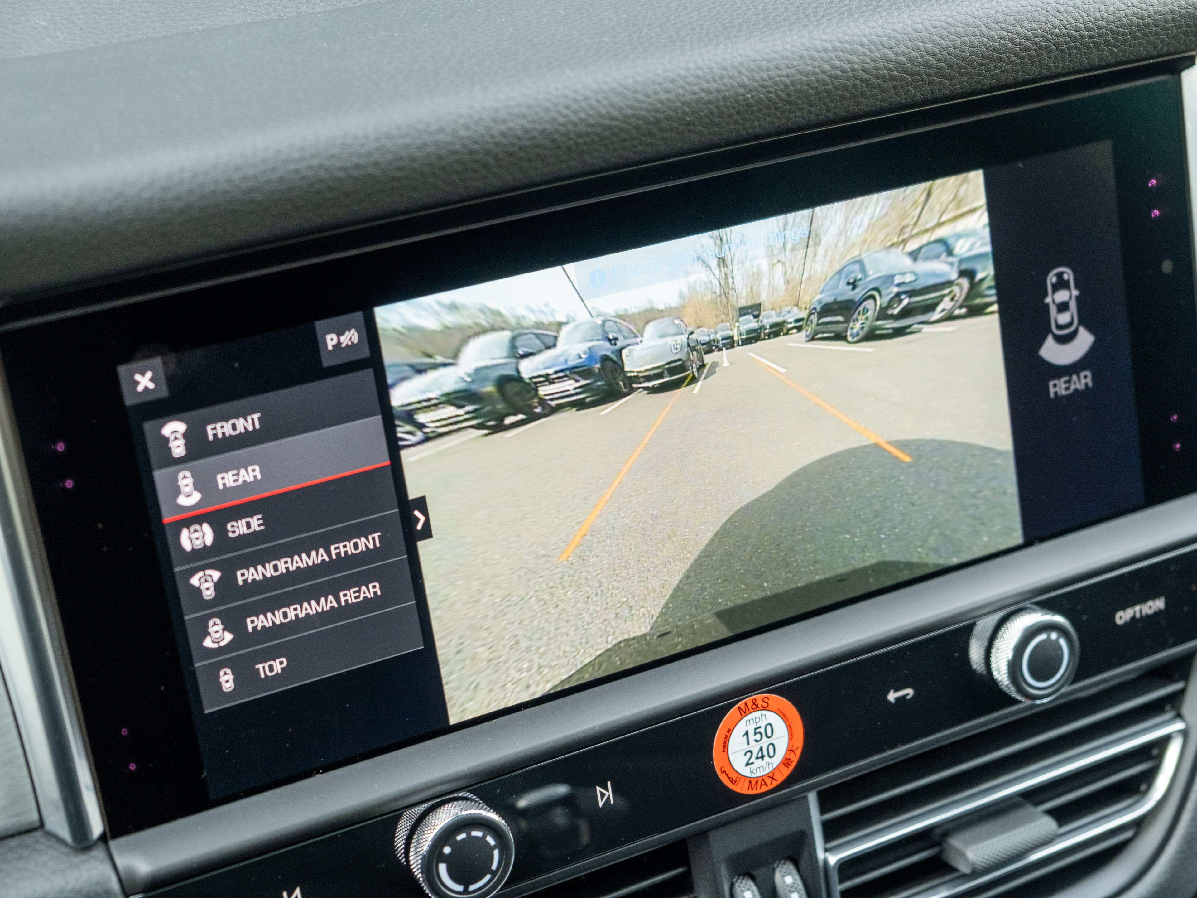 Certified 2026 Porsche Macan AWD/4WD image 32