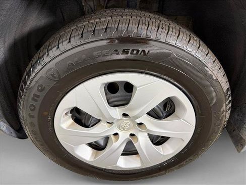 Used 2024 Toyota RAV4 LE FWD image 11