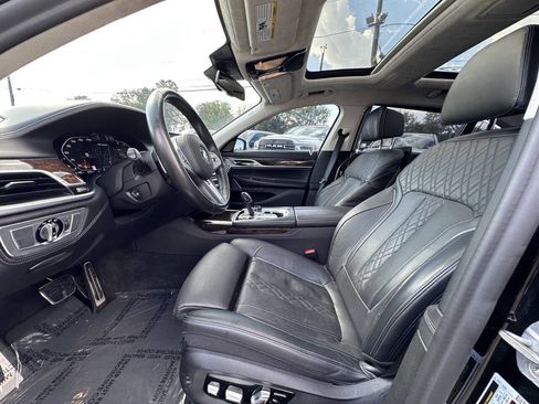 Used 2020 BMW M760i xDrive AWD/4WD image 17