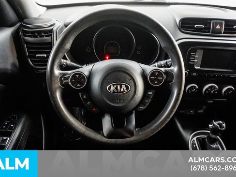 Used 2018 Kia Soul FWD image 24