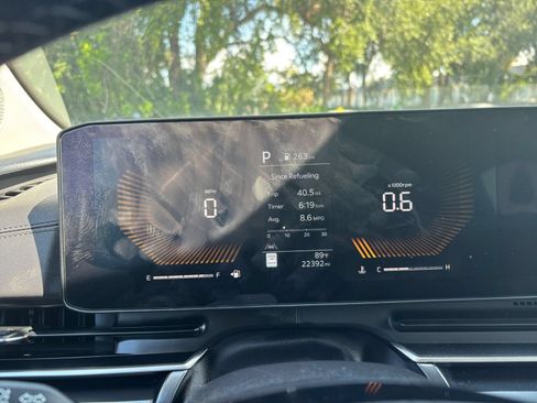 Used 2026 Kia Carnival FWD image 42