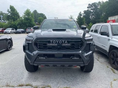 Used 2025 Toyota Tacoma TRD Pro AWD/4WD image 3