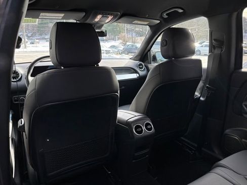 Used 2025 Mercedes-Benz GLB 250 GLB 250 image 22