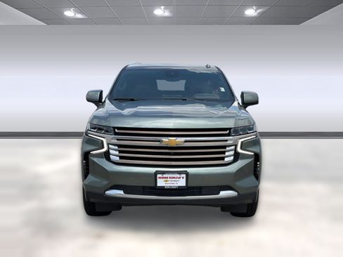 Used 2023 Chevrolet Suburban High Country w/ Premium Package 2 RWD image 6