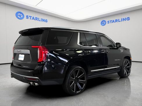 Used 2021 GMC Yukon Denali w/ Denali Premium Package AWD/4WD image 9