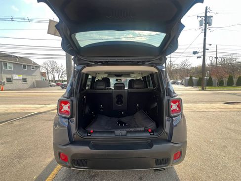 Used 2020 Jeep Renegade Limited AWD/4WD image 9