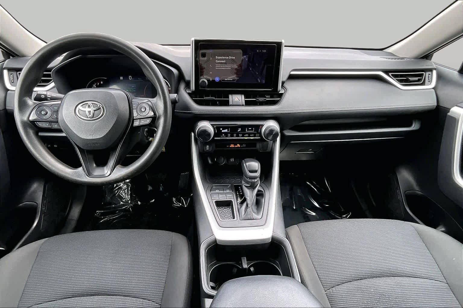 Used 2023 Toyota RAV4 LE FWD image 15