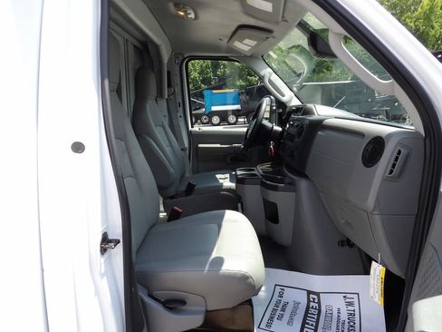 Used 2024 Ford E-350 and Econoline 350 Super Duty w/ Driver's Safety Package RWD image 25