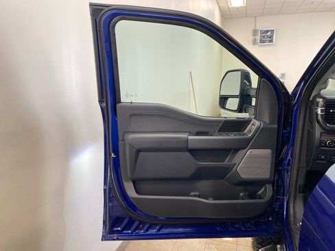 New 2026 Ford F250 Lariat w/ Black Appearance Package image 19