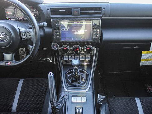 Used 2022 Toyota GR86 Premium image 13