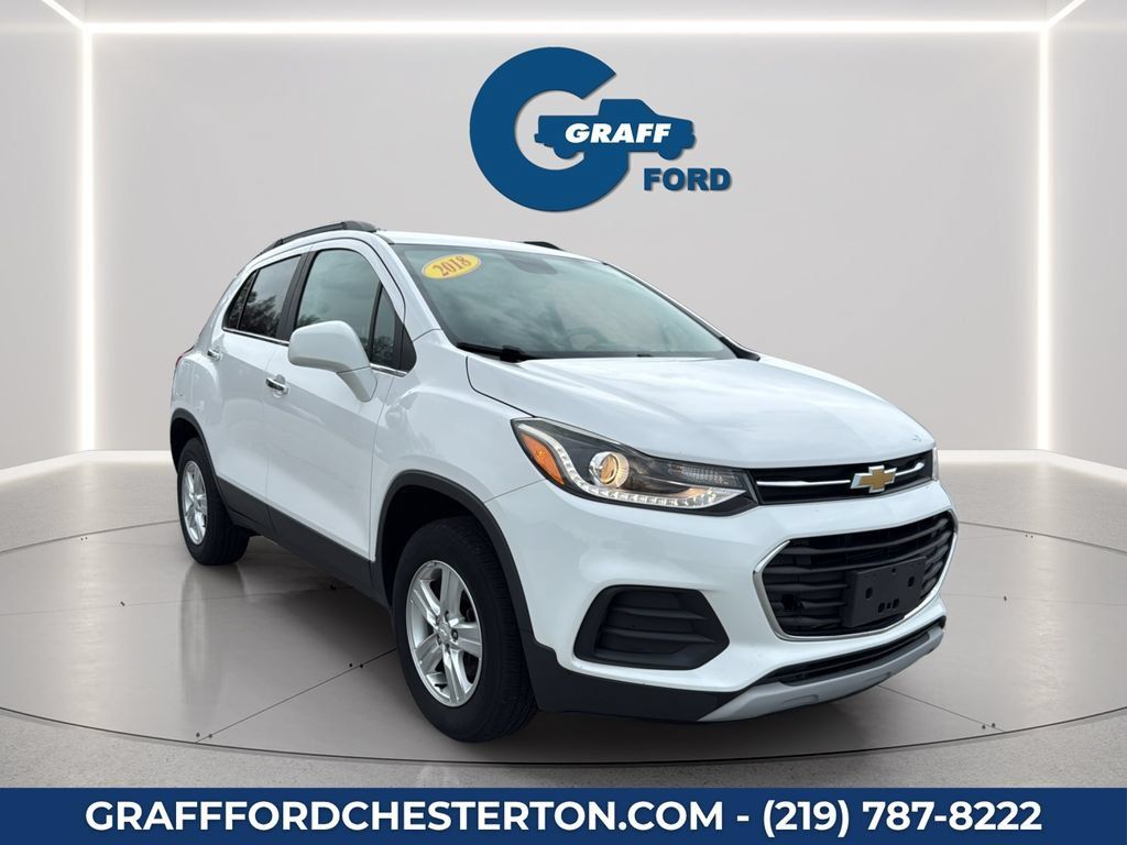 Used 2018 Chevrolet Trax LT w/ LT Convenience Package AWD/4WD image 3