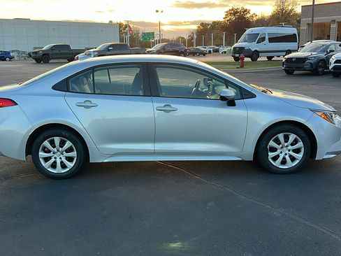 Certified 2023 Toyota Corolla LE image 2