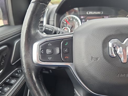 Used 2019 RAM 1500 Laramie AWD/4WD image 14