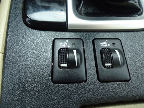 Used 2019 Toyota Highlander XLE AWD/4WD image 21