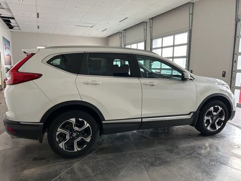 Used 2018 Honda CR-V Touring image 8