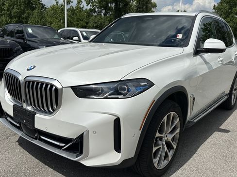 Used 2024 BMW X5 xDrive40i w/ Premium Package AWD/4WD image 5