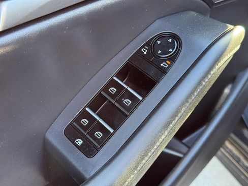 Used 2021 MAZDA MAZDA3 s FWD image 12