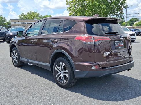 Used 2018 Toyota RAV4 LE w/ All Weather Liner Package AWD/4WD image 7